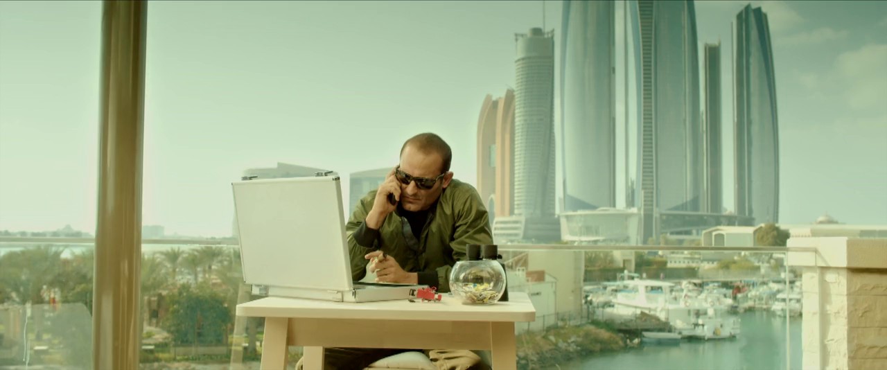 Dishoom (2016) WEBRip Hindi 720p x264 AVC HE-AAC 2.0 ESub.mkv.0004
